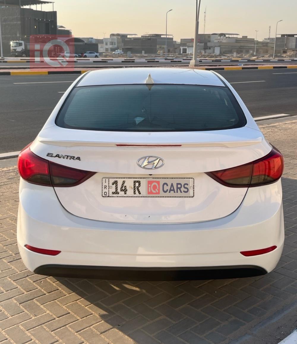 هیوندای ئەلەنترا